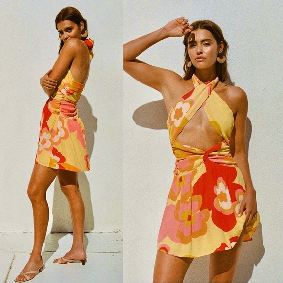 NWT SABO Floral Print Sleeveless Cutout Twist Front Backless Halter Mini Dress 2 - Picture 1 of 10